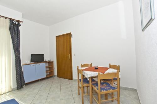 Apartment Brela 6056c