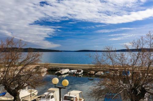 Apartment Kastel Luksic 12872a