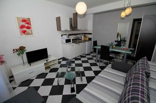 Apartment Maslina Bidol