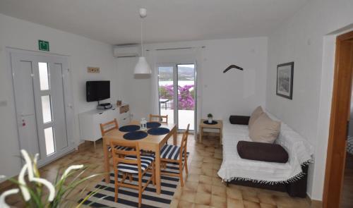 Apartment In Trogir 7365