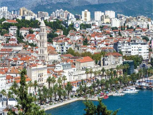 Apartment Podstrana With Sea View 12