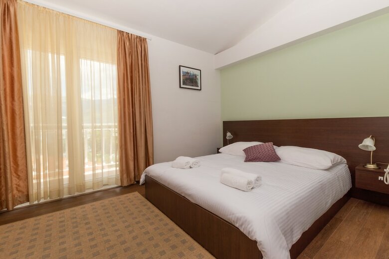 Hostal Pansion Epetium