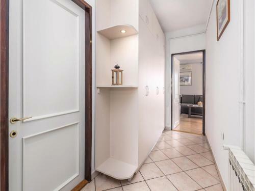 Holiday Apartment Rukavac 01