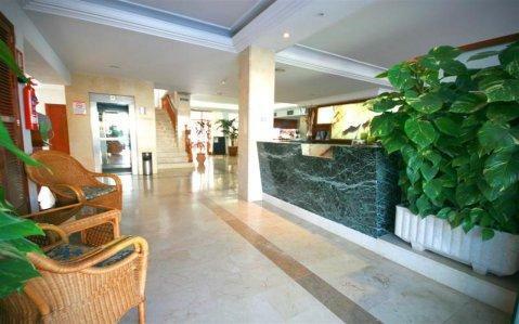 Apartamentos El Lago