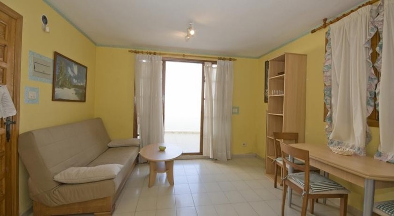 Apartamentos Playa Romana 3000