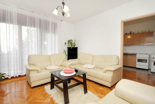 Apartment Novi Vinodolski 2423a