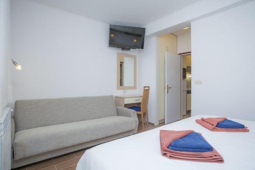 Apartamentos Guest House Lovri?