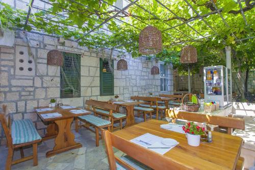 Apartamentos Guest House Lovri?