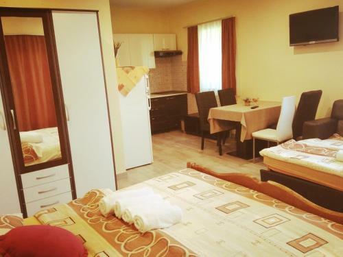 Hostal Guest House First Stop