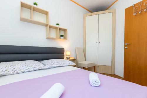 Apartment Kastel Kambelovac 11678a