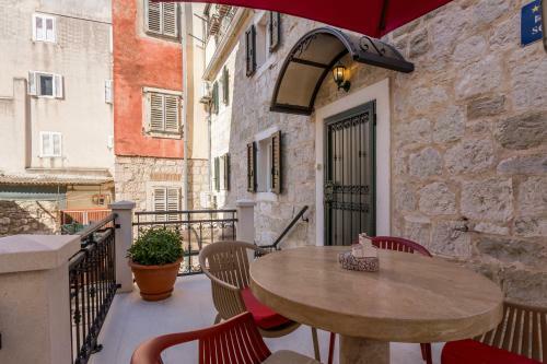 Apartments And Rooms Villa Erede