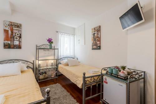 Apartments And Rooms Villa Erede
