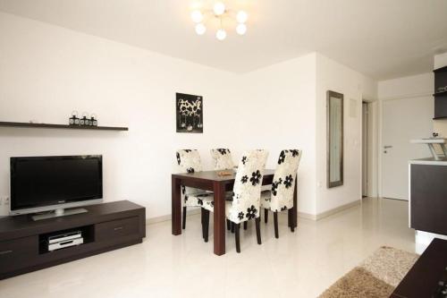 Apartments With A Parking Space Icici (opatija) - 7785