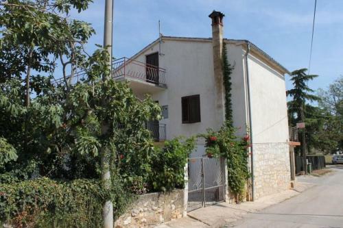 Apartment Funtana 7055b