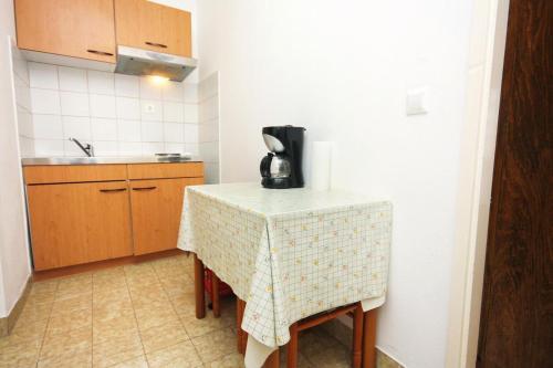 Apartments With A Parking Space Hvar - 5719