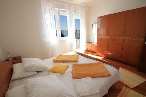 Apartment In Dramalj 5778