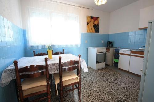 Apartment In Dramalj 5778