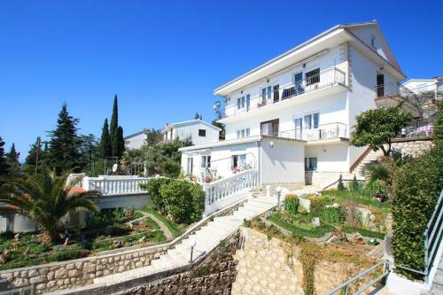 Apartment In Dramalj 5778