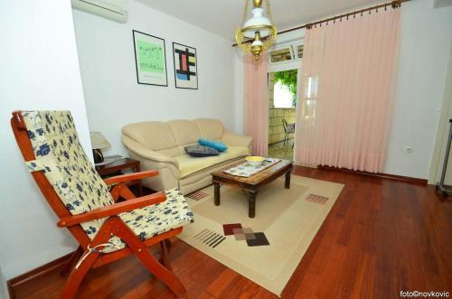 Apartment Bol 2921a