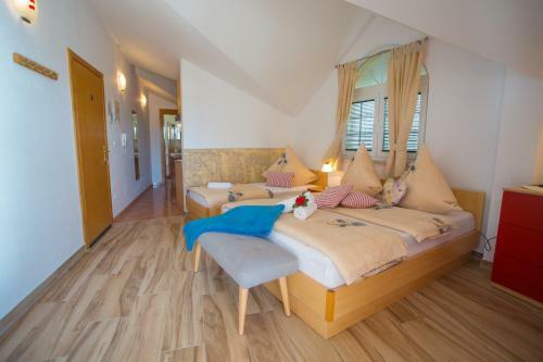 Hostal Apartments Matea