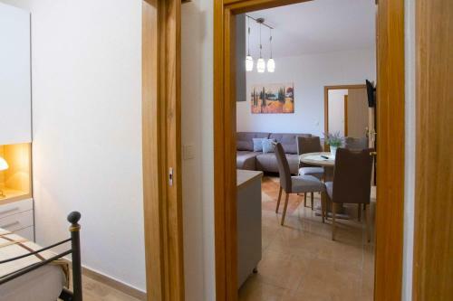 Hostal Apartments Matea