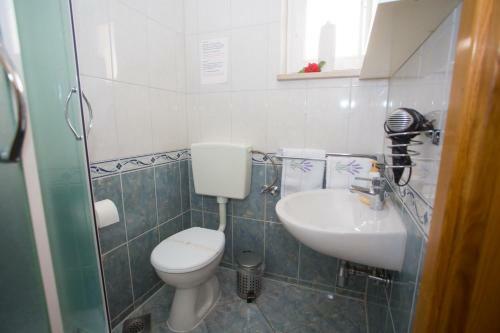Hostal Apartments Matea