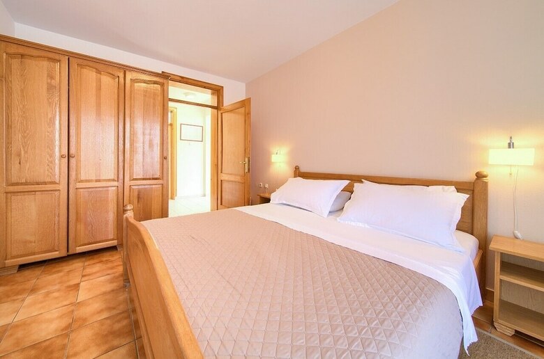 Apartments Loncar