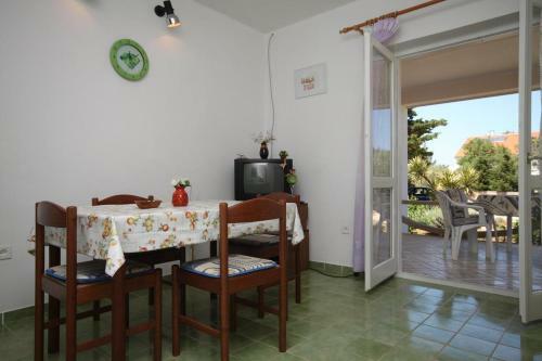 Apartment Novalja 6490c