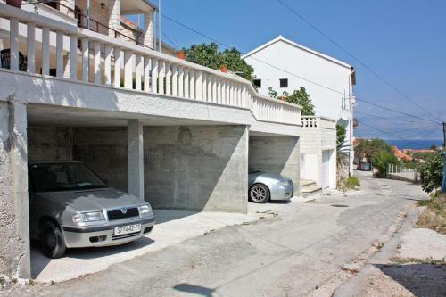 Apartments With A Parking Space Sutivan (brac) - 5654