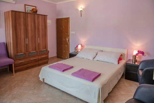 Devivi Apartments