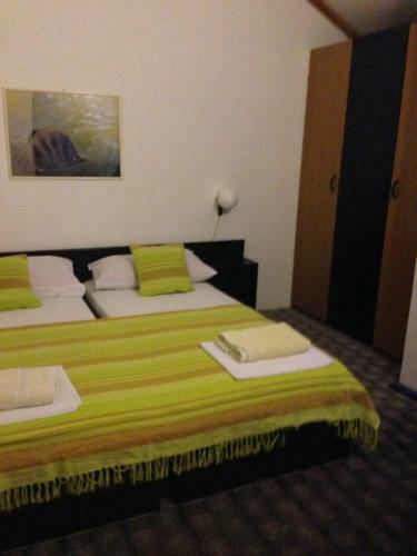 Hostal Guest House Alek