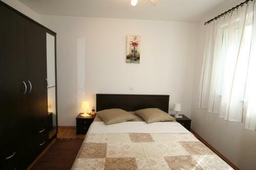 Apartment Mijos