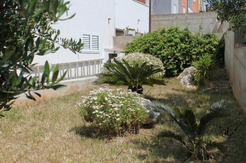 Apartments With A Parking Space Hvar - 8791