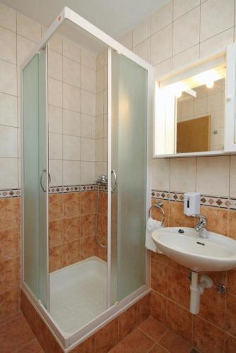Apartments With A Parking Space Hvar - 8791