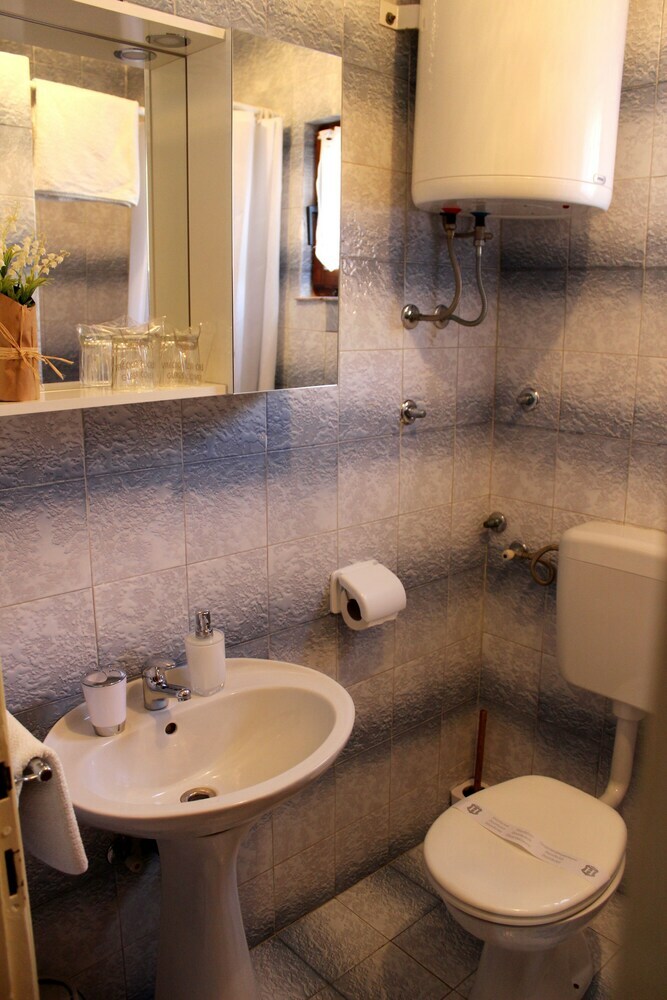Hostal Pansion Ivan & Ivana