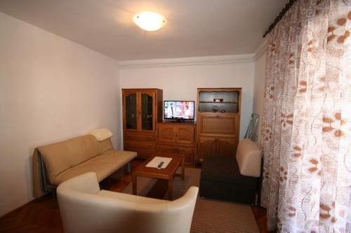 Silo Apartment 14