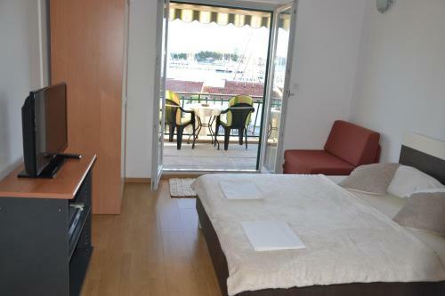 Apartments Artina