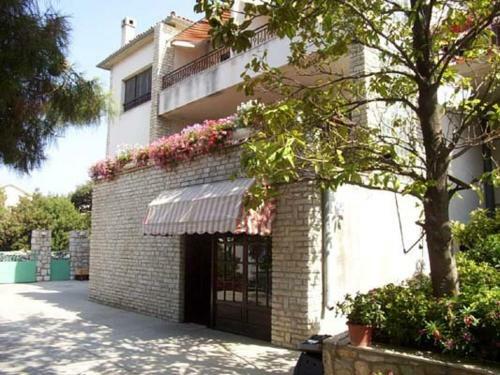 Hostal Rooms Krni?