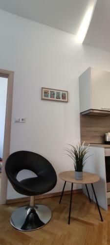 Apartment Milani With Private Garage