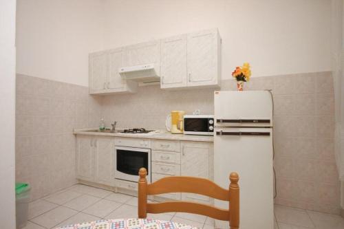 Apartments With A Parking Space Umag - 7073