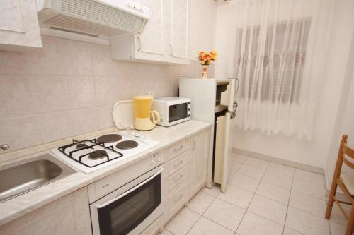 Apartments With A Parking Space Umag - 7073