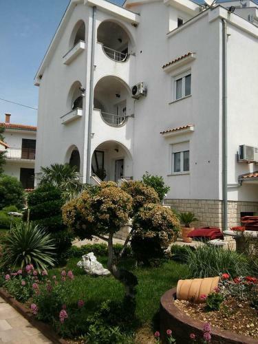 Hostal Guest House Petra