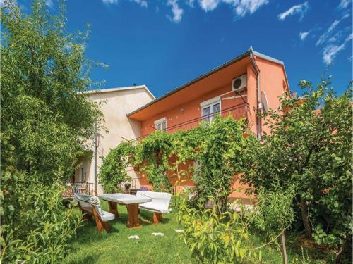 Apartment Brinjska V