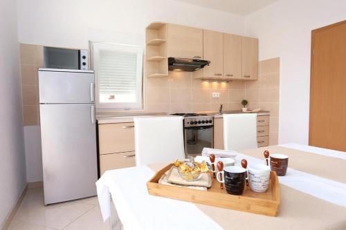 Apartment Seget Vranjica 10328a