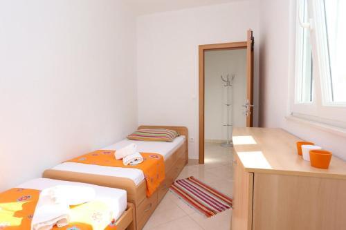 Apartment Seget Vranjica 10328a