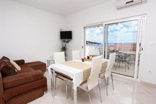 Apartment Seget Vranjica 10328a