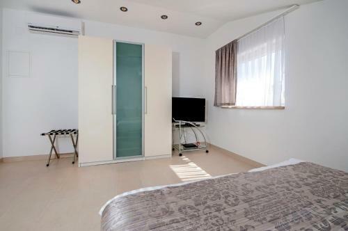 Apartments Anamar