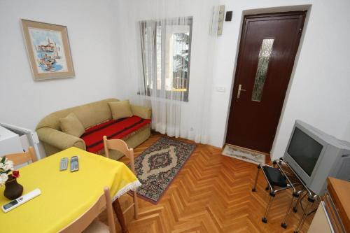 Apartment Selce 5565b