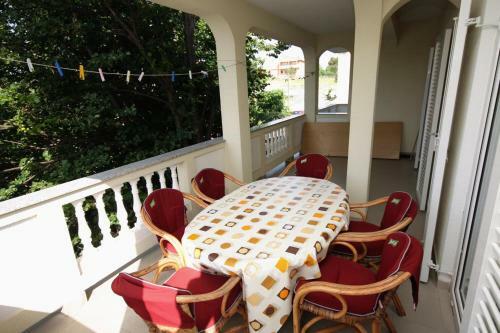 Apartment Mundanije 4953a