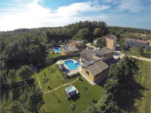 Holiday Home Rezanci III